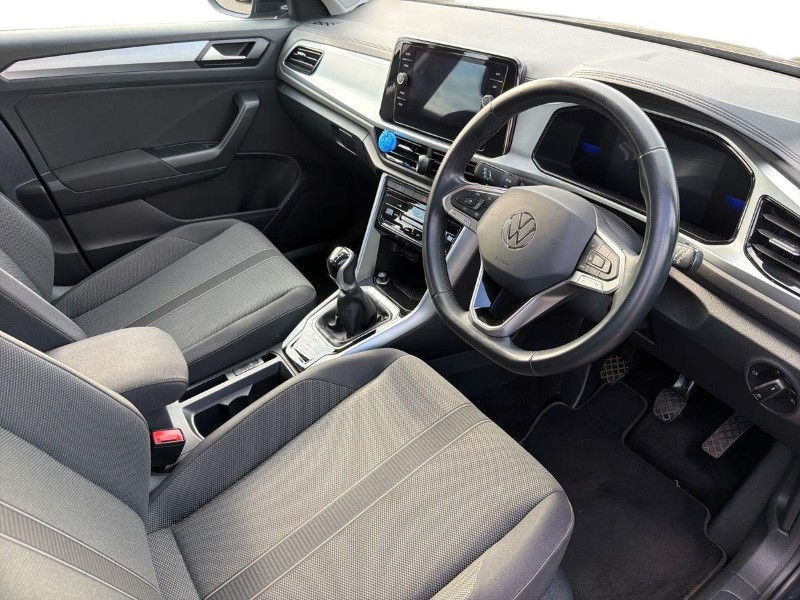 2022 (72) VOLKSWAGEN T-ROC 1.0 TSI Life 5dr 5714204