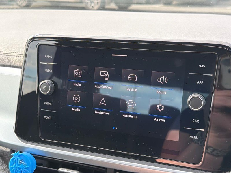 2022 (72) VOLKSWAGEN T-ROC 1.0 TSI Life 5dr 5714228