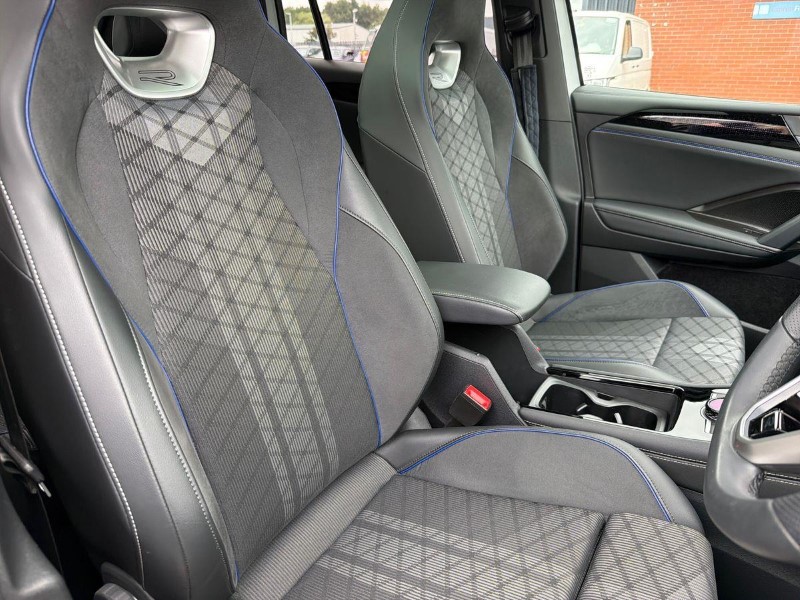 2025 (74) VOLKSWAGEN TIGUAN 2.0 TDI R-Line 5dr DSG 5715977
