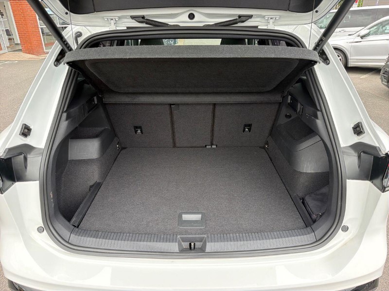 2025 (74) VOLKSWAGEN TIGUAN 2.0 TDI R-Line 5dr DSG 5715988