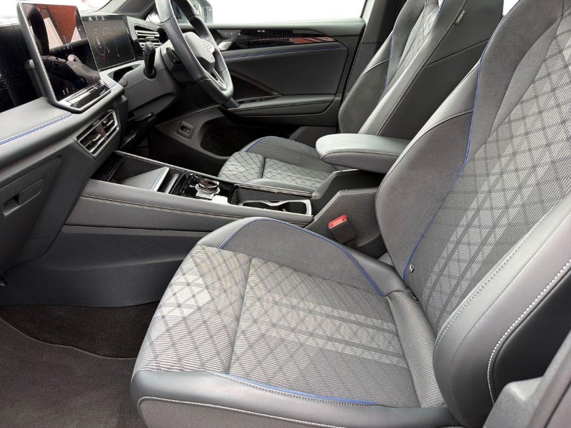 2025 (74) VOLKSWAGEN TIGUAN 2.0 TDI R-Line 5dr DSG 5715966
