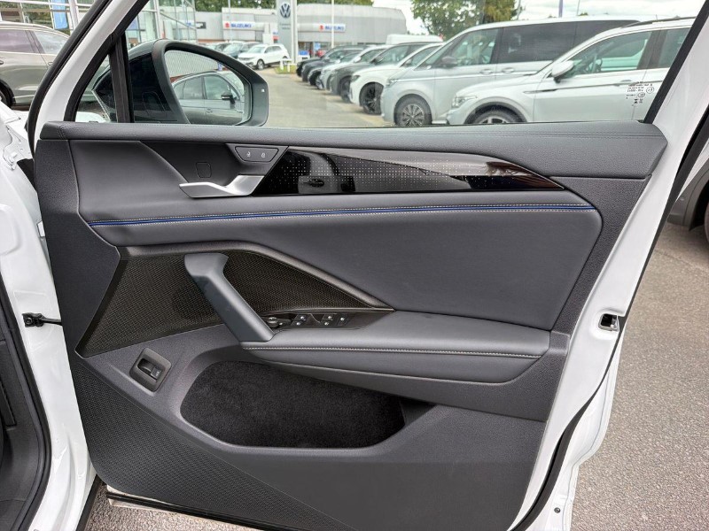 2025 (74) VOLKSWAGEN TIGUAN 2.0 TDI R-Line 5dr DSG 5715972