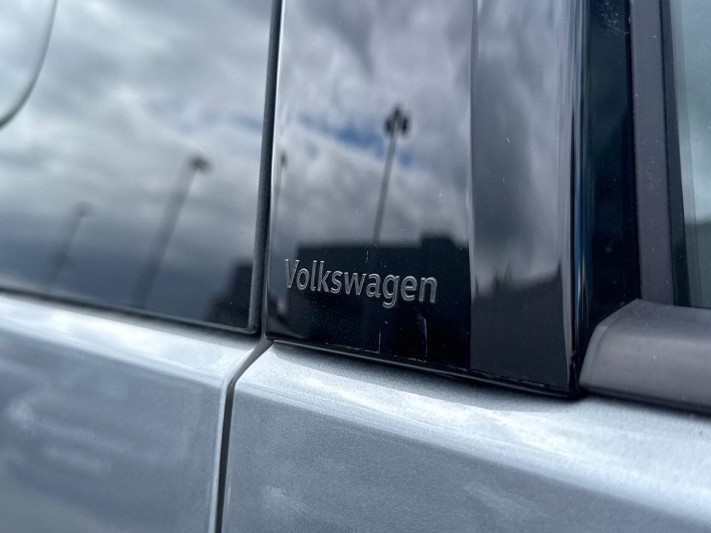 2025 (75) VOLKSWAGEN ID. BUZZ 250kW GTX Pro 86kWh 5dr 4MOTION LWB Auto [7 Seat] 5736438