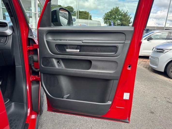 2025 (75) VOLKSWAGEN ID. BUZZ 250kW GTX Pro 86kWh 5dr 4MOTION LWB Auto [7 Seat] 5736395