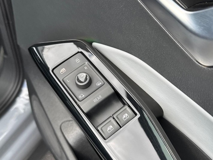 2023 (23) VOLKSWAGEN ID.3 107KW Family Pro 58kWh 5dr Auto 5744685