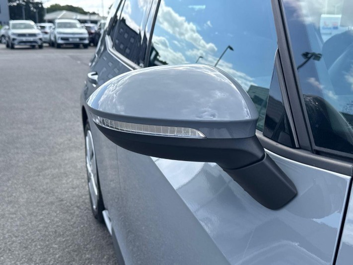 2023 (23) VOLKSWAGEN ID.3 107KW Family Pro 58kWh 5dr Auto 5744719