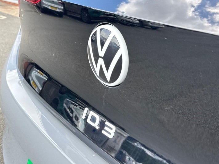 2023 (23) VOLKSWAGEN ID.3 107KW Family Pro 58kWh 5dr Auto 5744716
