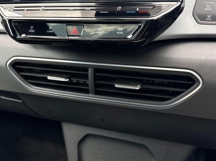 2023 (23) VOLKSWAGEN ID.3 107KW Family Pro 58kWh 5dr Auto 5744701