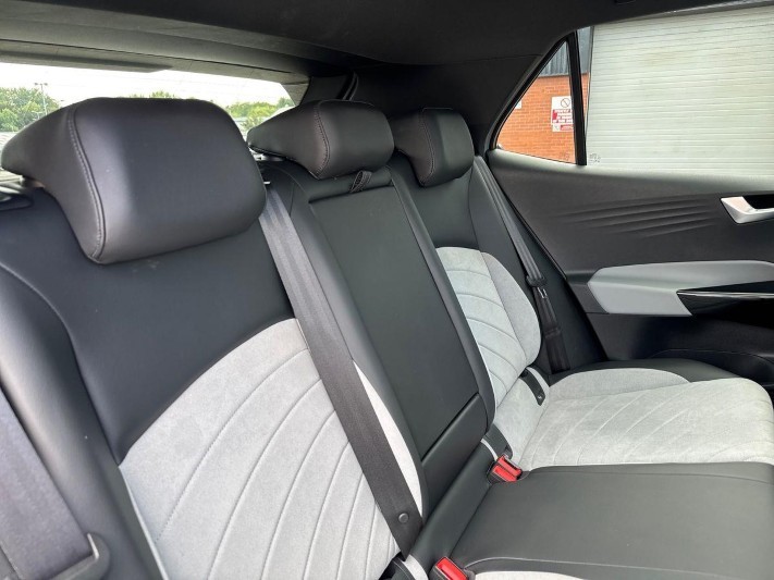 2023 (23) VOLKSWAGEN ID.3 107KW Family Pro 58kWh 5dr Auto 5744704