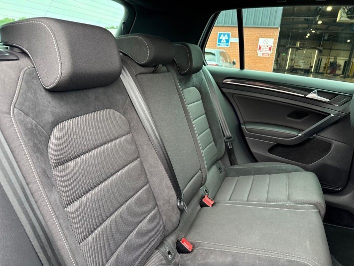 2020 (70) VOLKSWAGEN GOLF 2.0 TDi 140 GT 3dr 5760669