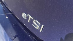 2021 (21) VOLKSWAGEN GOLF 1.0 eTSI Life 5dr DSG 5781851
