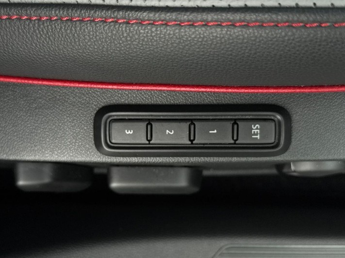 2025 (75) VOLKSWAGEN GOLF 2.0 TSI 265 GTI 5dr DSG 5775777