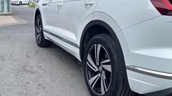 2020 (20) VOLKSWAGEN TOUAREG 3.0 V6 TDI 4Motion SEL 5dr Tip Auto 5790234