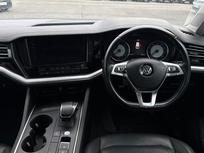 2020 (20) VOLKSWAGEN TOUAREG 3.0 V6 TDI 4Motion SEL 5dr Tip Auto 5790217