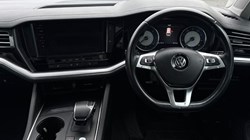 2020 (20) VOLKSWAGEN TOUAREG 3.0 V6 TDI 4Motion SEL 5dr Tip Auto 5790217