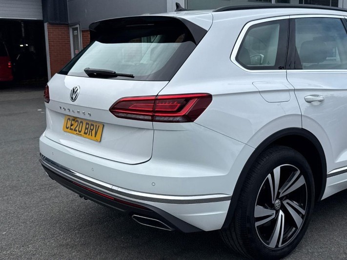 2020 (20) VOLKSWAGEN TOUAREG 3.0 V6 TDI 4Motion SEL 5dr Tip Auto 5790239