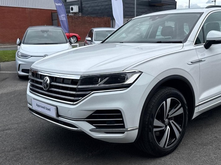 2020 (20) VOLKSWAGEN TOUAREG 3.0 V6 TDI 4Motion SEL 5dr Tip Auto 5790237