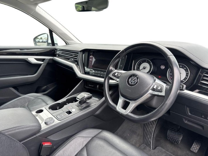 2020 (20) VOLKSWAGEN TOUAREG 3.0 V6 TDI 4Motion SEL 5dr Tip Auto 5790199