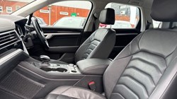 2020 (20) VOLKSWAGEN TOUAREG 3.0 V6 TDI 4Motion SEL 5dr Tip Auto 5790229