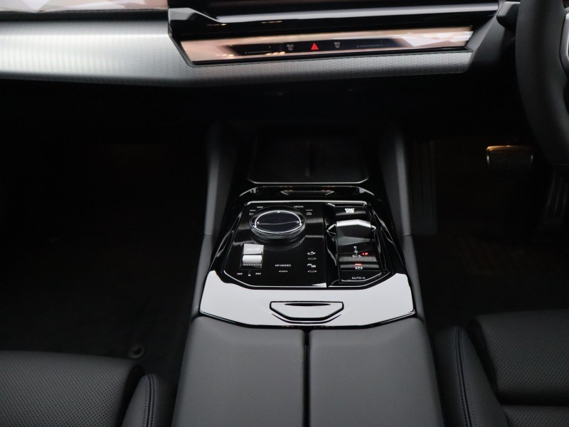  BMW 5 SERIES 530e M Sport 4dr Auto 4759962