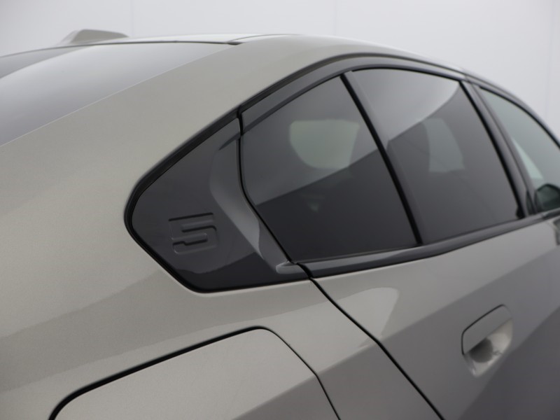  BMW 5 SERIES 530e M Sport 4dr Auto 4759959