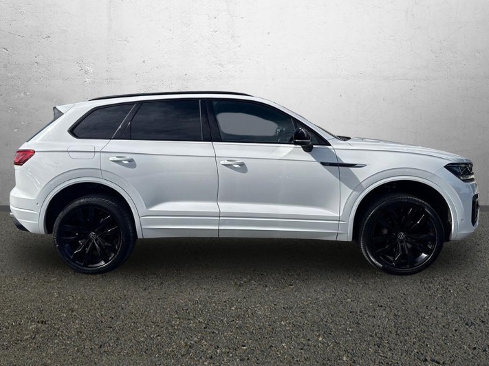2023 (23) VOLKSWAGEN TOUAREG 3.0 V6 TDI 4Motion 231 Black Edition 5dr Tip Auto 5790438