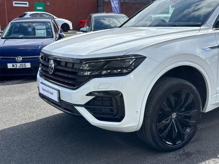 2023 (23) VOLKSWAGEN TOUAREG 3.0 V6 TDI 4Motion 231 Black Edition 5dr Tip Auto 5790478