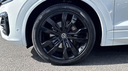 2023 (23) VOLKSWAGEN TOUAREG 3.0 V6 TDI 4Motion 231 Black Edition 5dr Tip Auto 5790439