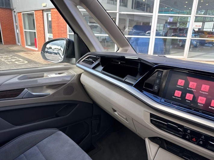 2024 (74) VOLKSWAGEN MULTIVAN 1.4 TSI eHybrid Style 5dr LWB DSG 5852255