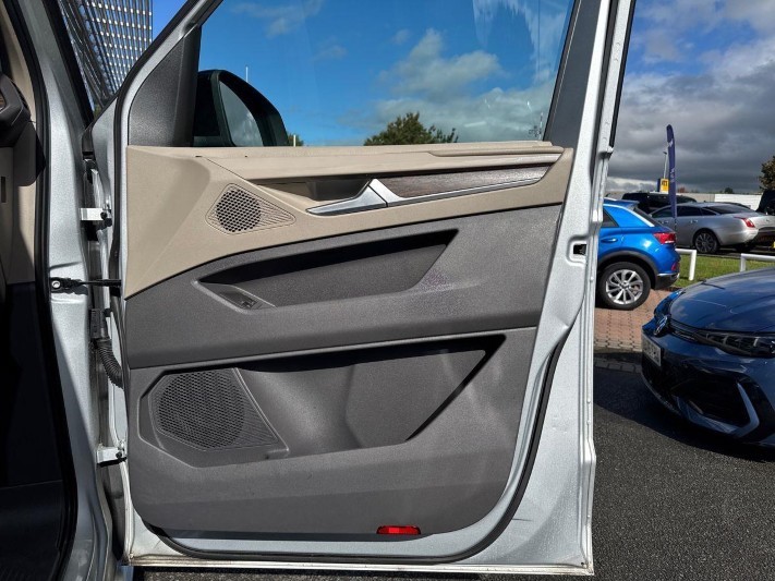 2024 (74) VOLKSWAGEN MULTIVAN 1.4 TSI eHybrid Style 5dr LWB DSG 5852197