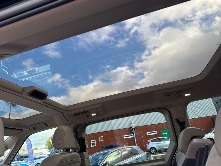 2024 (74) VOLKSWAGEN MULTIVAN 1.4 TSI eHybrid Style 5dr LWB DSG 5852195