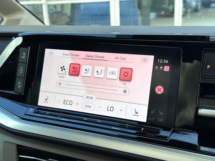 2024 (74) VOLKSWAGEN MULTIVAN 1.4 TSI eHybrid Style 5dr LWB DSG 5852212