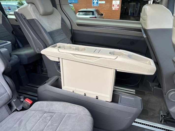2024 (74) VOLKSWAGEN MULTIVAN 1.4 TSI eHybrid Style 5dr LWB DSG 5852241