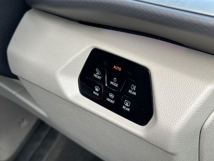 2024 (74) VOLKSWAGEN MULTIVAN 1.4 TSI eHybrid Style 5dr LWB DSG 5852249