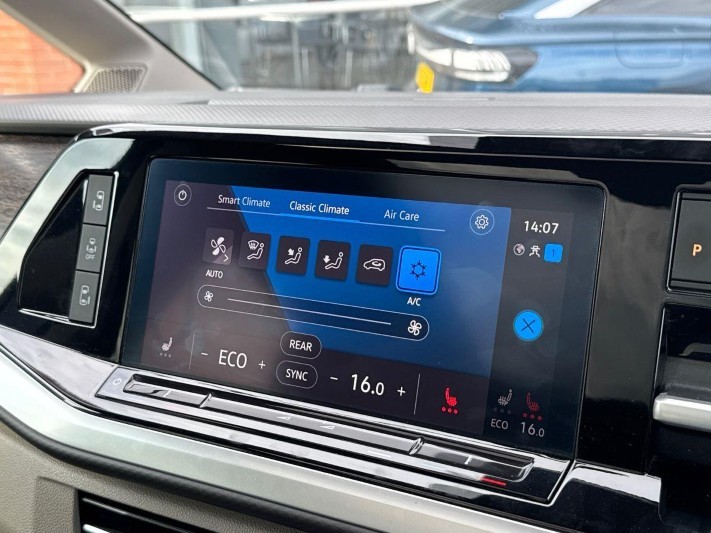 2024 (74) VOLKSWAGEN MULTIVAN 1.4 TSI eHybrid Style 5dr DSG 5860509