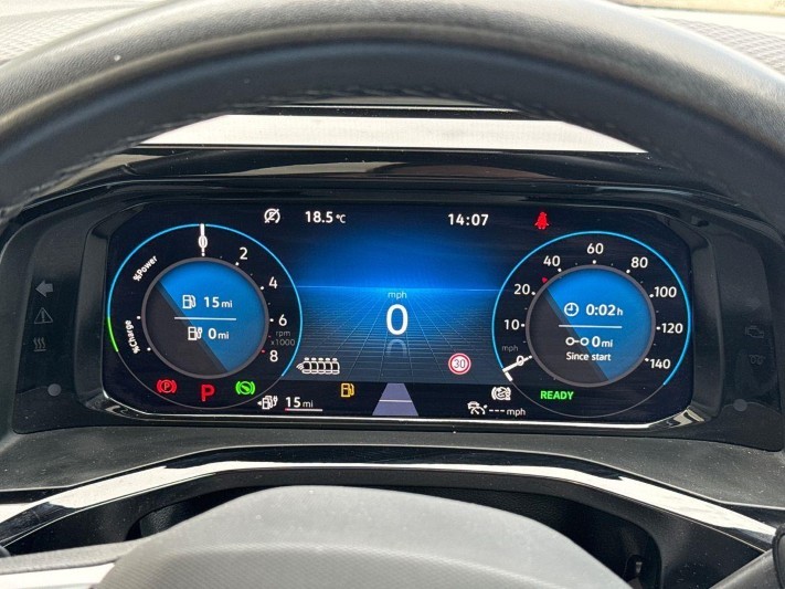 2024 (74) VOLKSWAGEN MULTIVAN 1.4 TSI eHybrid Style 5dr DSG 5860503