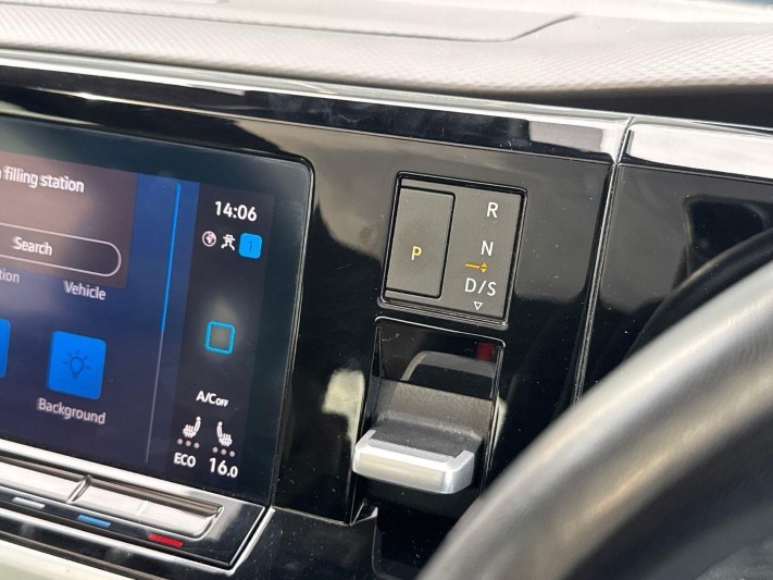 2024 (74) VOLKSWAGEN MULTIVAN 1.4 TSI eHybrid Style 5dr DSG 5860513