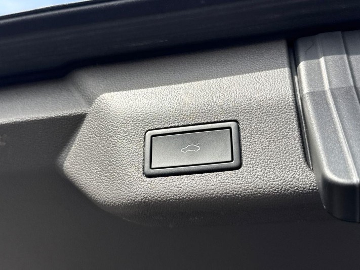 2024 (74) VOLKSWAGEN MULTIVAN 1.4 TSI eHybrid Style 5dr DSG 5860519