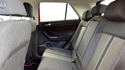 2020 (20) VOLKSWAGEN T-ROC 1.0 TSI Design 5dr 5827426
