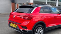 2020 (20) VOLKSWAGEN T-ROC 1.0 TSI Design 5dr 5827464