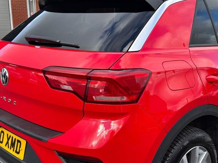2020 (20) VOLKSWAGEN T-ROC 1.0 TSI Design 5dr 5827463