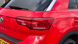 2020 (20) VOLKSWAGEN T-ROC 1.0 TSI Design 5dr 5827463