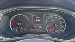 2020 (20) VOLKSWAGEN T-ROC 1.0 TSI Design 5dr 5827441