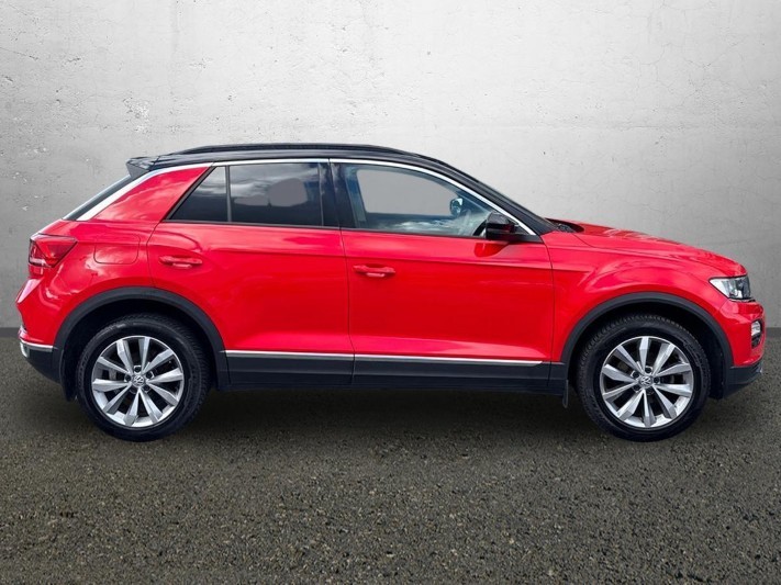 2020 (20) VOLKSWAGEN T-ROC 1.0 TSI Design 5dr 5827422