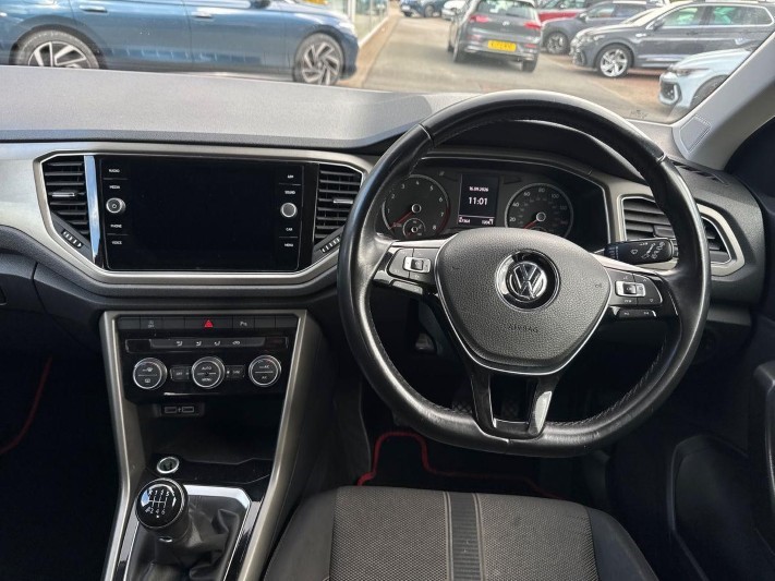 2020 (20) VOLKSWAGEN T-ROC 1.0 TSI Design 5dr 5827442