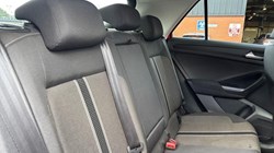 2020 (20) VOLKSWAGEN T-ROC 1.0 TSI Design 5dr 5827453