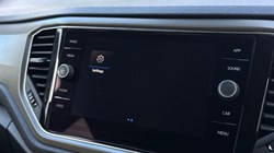 2020 (20) VOLKSWAGEN T-ROC 1.0 TSI Design 5dr 5827490