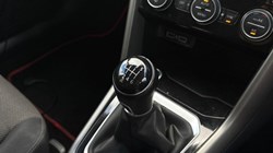 2020 (20) VOLKSWAGEN T-ROC 1.0 TSI Design 5dr 5827451
