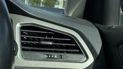 2020 (20) VOLKSWAGEN T-ROC 1.0 TSI Design 5dr 5827450