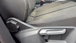 2020 (20) VOLKSWAGEN T-ROC 1.0 TSI Design 5dr 5827435